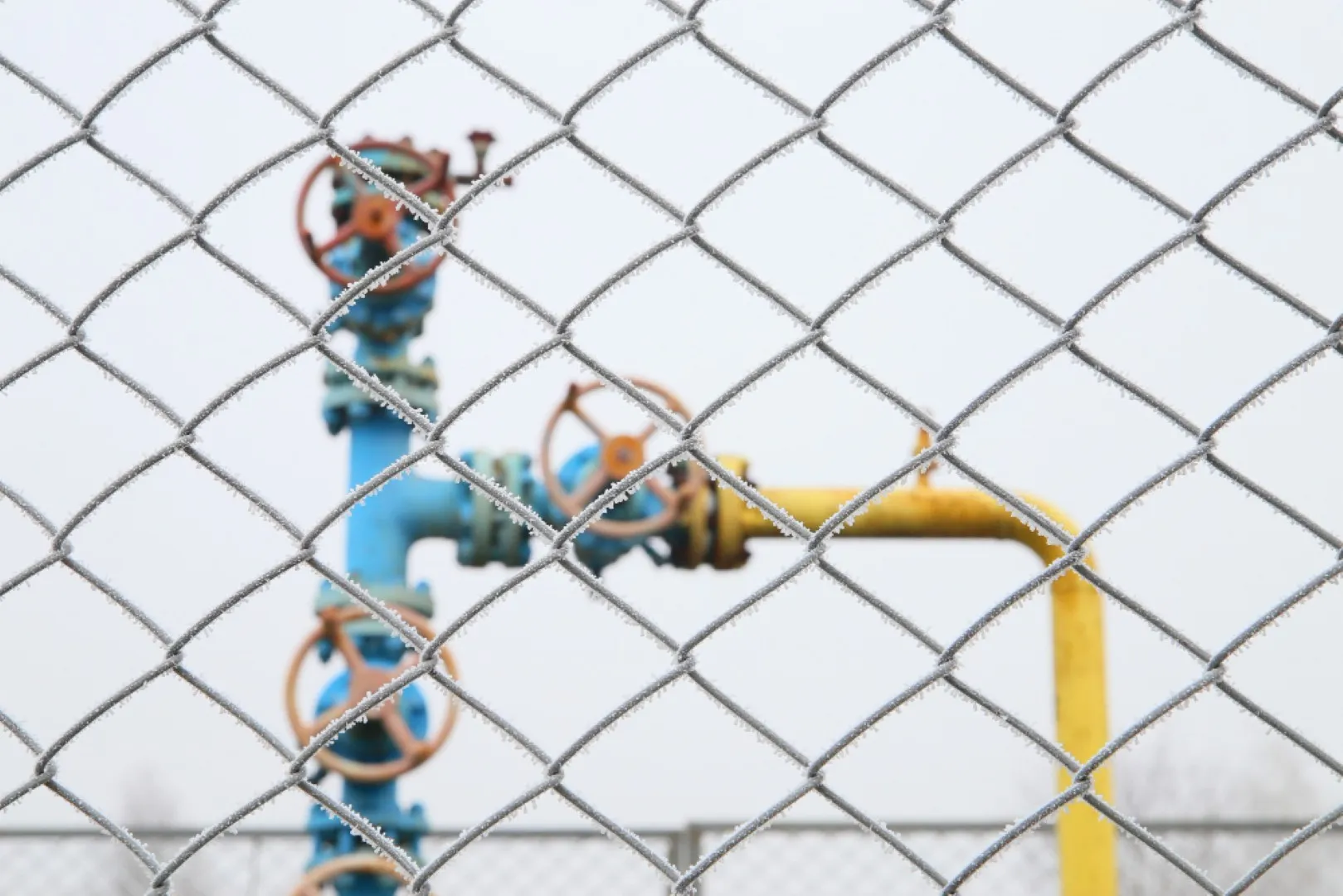 How Mesh Panel Fixings Improve Security and Stability